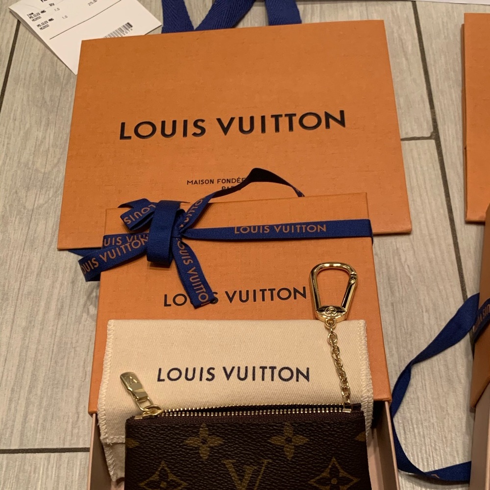 Louis Vuitton authentic key pouch